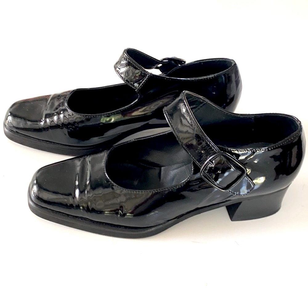 Vintage Maraolo Black Patent Leather Mary Janes